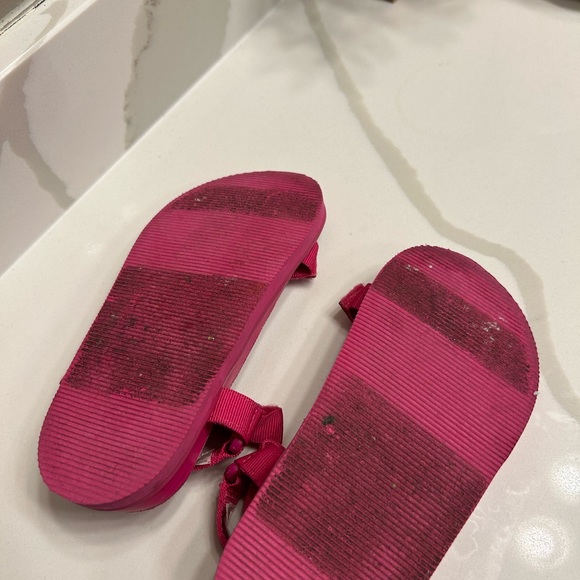 Gap little worn sandals size 10 pink - Picture 4 of 4